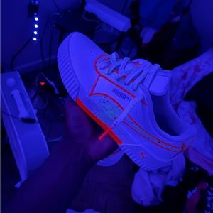 Pumas Females  Orange liner